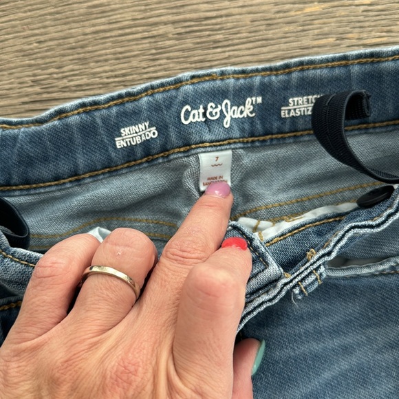 Cat & jack jeans (3 pair) - Picture 3 of 7